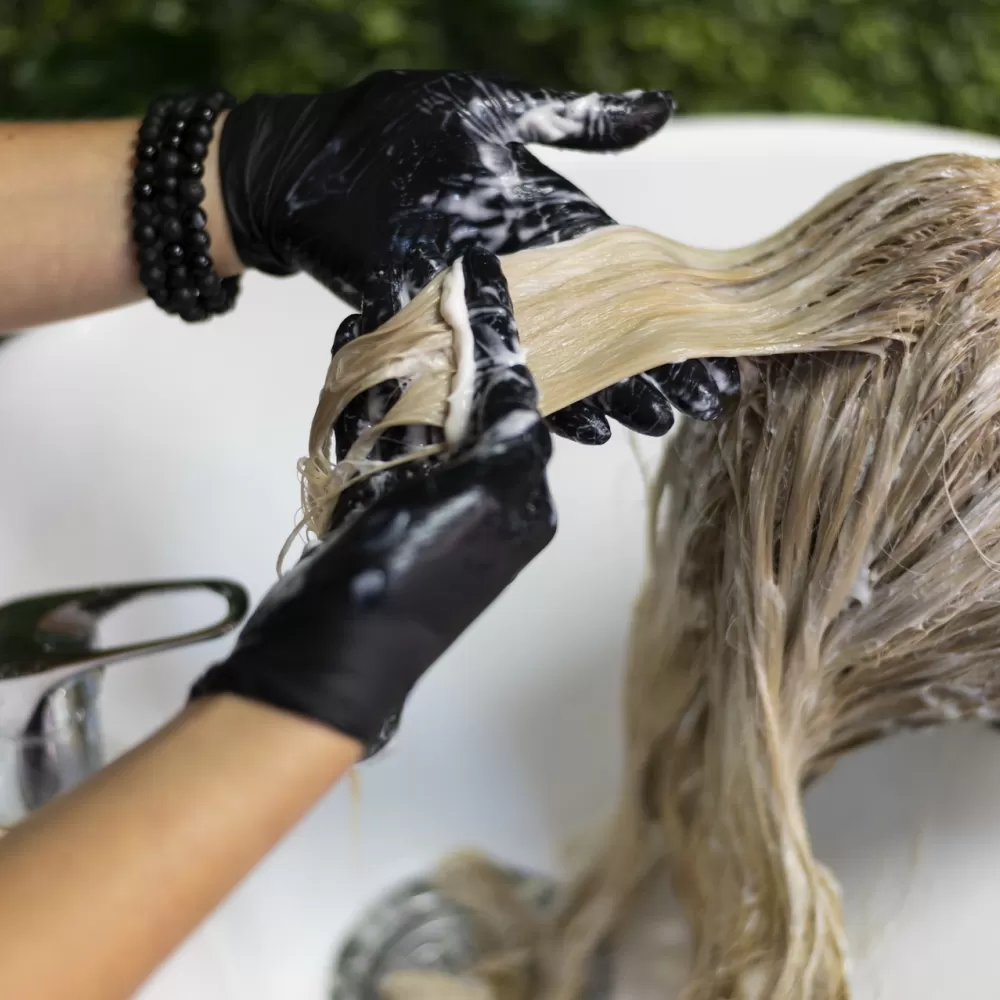 Cum să obții părul drept și sănătos, cu tratament cu keratină